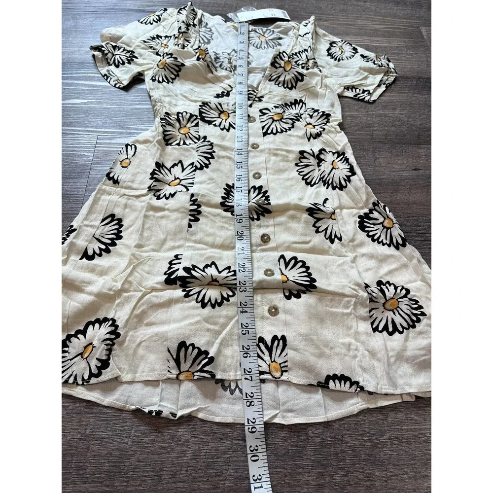 Urban Outfitters Juniors Daisy Dress Size Small Short Vneck White O3 - Picture 8 of 8